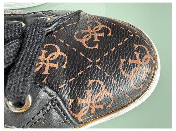 Sneakers Guess - vista 10
