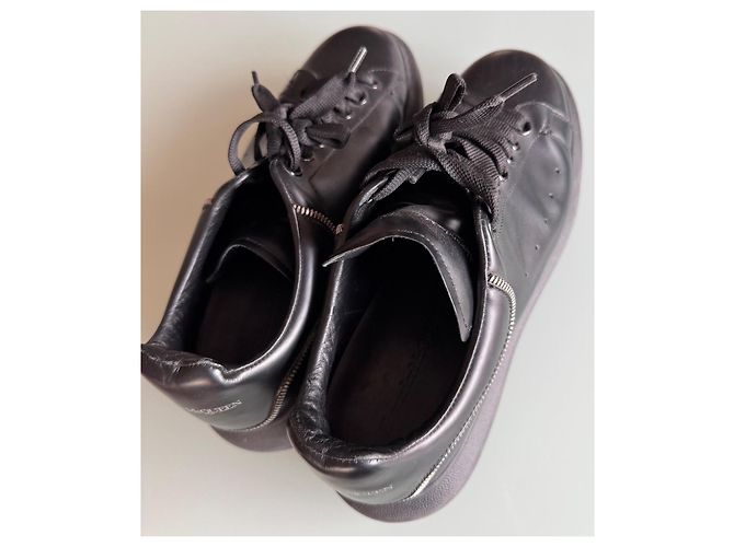 Sneakers Alexander McQueen Nere in Pelliccia Nero - vista 3