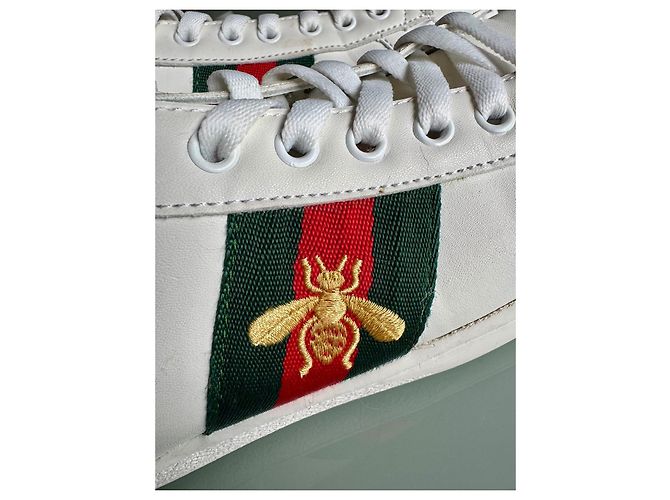 Gucci Ace Bestickte Sneaker Weiß Pelz - Ansicht 2