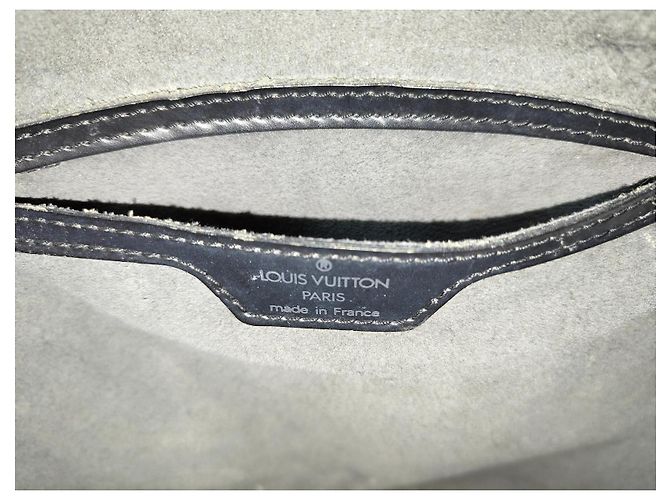 Bolso Louis Vuitton Saint Jacques en cuero Épi negro - vista 16