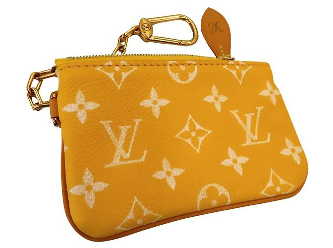 Louis Vuitton Speedy Bandouliere 25 Leather Bag Yellow - view 13