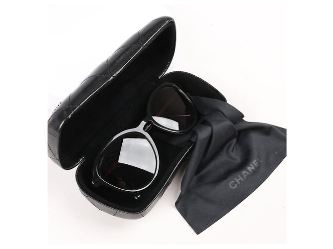 Timeless Occhiali da sole CHANEL Pantos con dettaglio a catena 5403-A in nero e oro - vista 13
