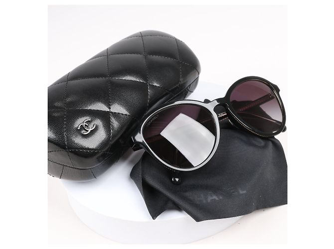 Timeless Occhiali da sole CHANEL Pantos con dettaglio a catena 5403-A in nero e oro - vista 14