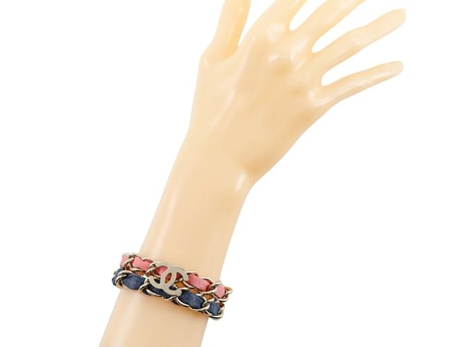 Bracciale charm Coco Mark di Chanel Argento Rosa Blu - vista 2