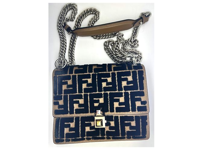 Peekaboo Borsa a mano Fendi in pelle marrone - vista 9