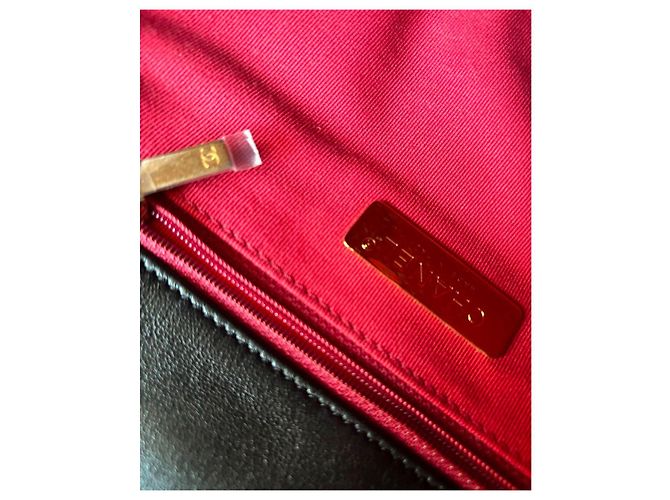 Chanel 19 Small nero oro argento hardware borsa a pattina - vista 13