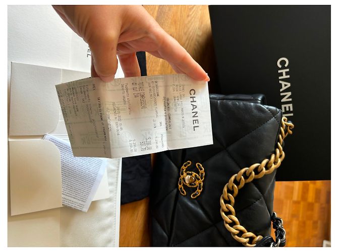 Chanel 19 Small nero oro argento hardware borsa a pattina - vista 14
