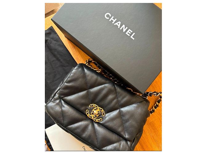 Chanel 19 Small nero oro argento hardware borsa a pattina - vista 7