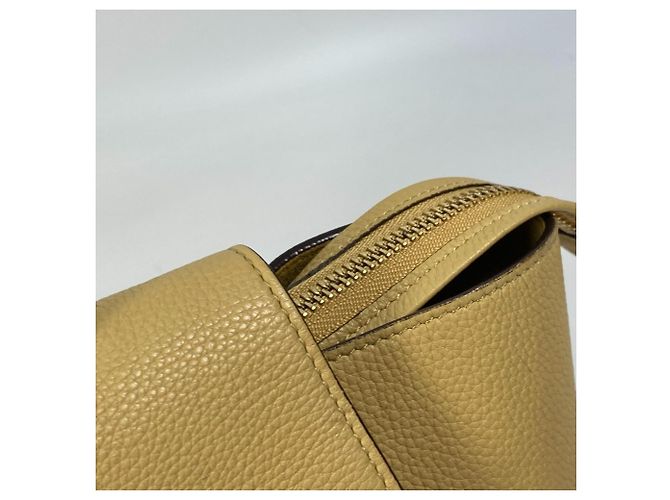 Céline Borsa a spalla in pelle gialla Celine Giallo - vista 10