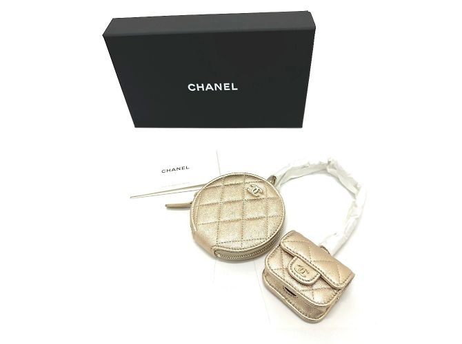 Chanel 2024 Matelassé Coco Mark Charm per Borsa D'oro - vista 15