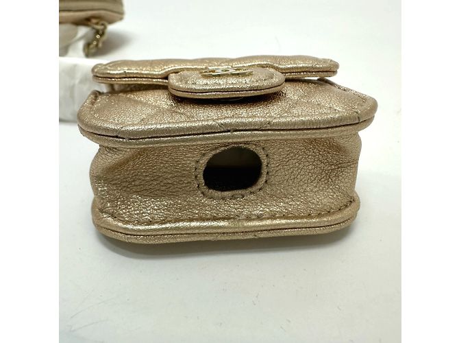 Chanel 2024 Matelassé Coco Mark Charm per Borsa D'oro - vista 8