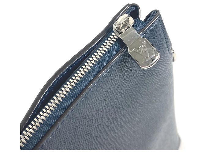 Borsa a Spalla Anton Taiga di Louis Vuitton Blu navy - vista 10