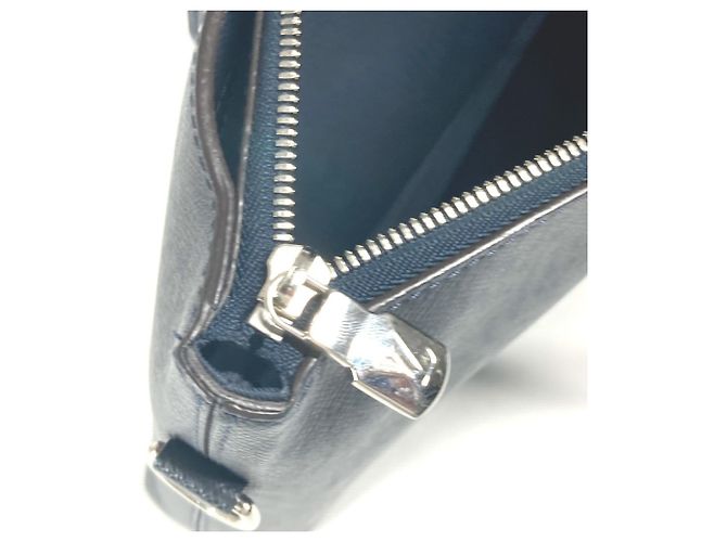Borsa a Spalla Anton Taiga di Louis Vuitton Blu navy - vista 17