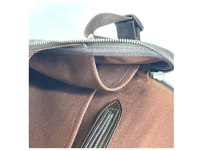 Borsa messenger Taimir in Taiga di Louis Vuitton Marrone - vista 12