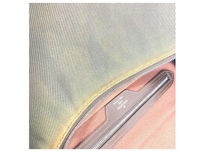 Borsa messenger Taimir in Taiga di Louis Vuitton Marrone - vista 17
