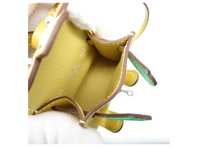 Porte-clés en cuir Hermès Kelly Doll Beige - vue 4