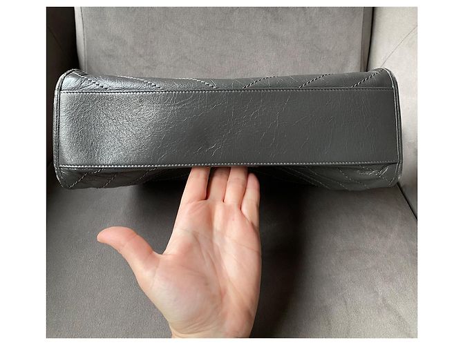 Saint Laurent Borsa della spesa Niki Grigio - vista 11