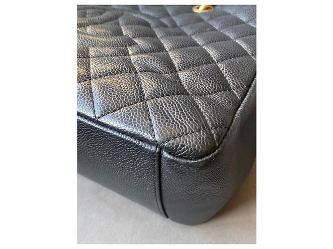 Borsa Chanel GST Grand Shopping Tote in pelle caviar nera - vista 13
