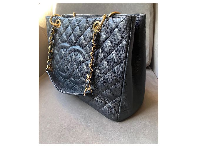 Borsa Chanel GST Grand Shopping Tote in pelle caviar nera - vista 8