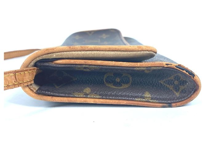 Borsa Pochette Twin GM Monogramma Louis Vuitton Marrone - vista 4