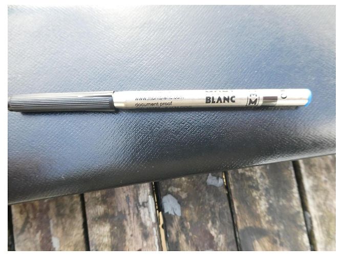 Montblanc Kugelschreiber mit Box und neuer mittlerer blauer Nachfüllung Silber Hardware - Ansicht 10
