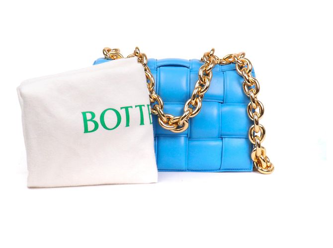 BOTTEGA VENETA - Borsa a spalla Chain Cassette in pelle liscia blu - vista 10