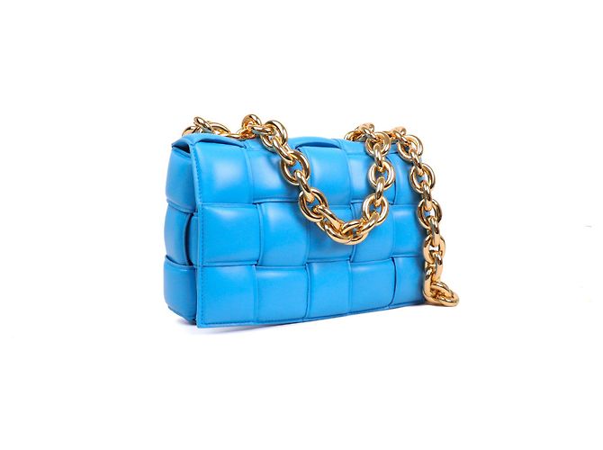 BOTTEGA VENETA - Borsa a spalla Chain Cassette in pelle liscia blu - vista 2