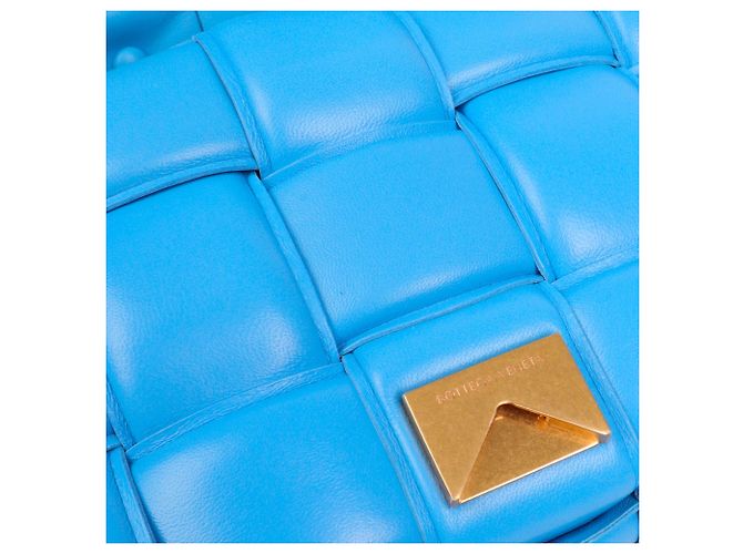BOTTEGA VENETA - Borsa a spalla Chain Cassette in pelle liscia blu - vista 6