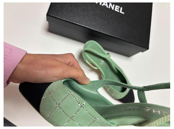 Cambon Slingbacks di Chanel Nero Verde - vista 4
