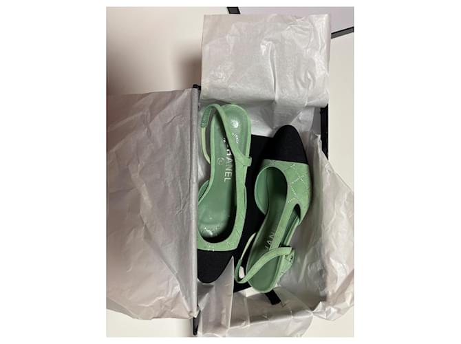 Cambon Slingbacks di Chanel Nero Verde - vista 8