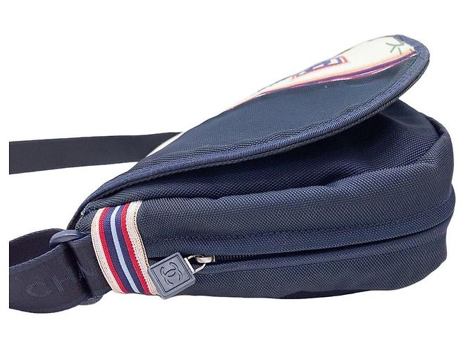 Borsa a tracolla Chanel Sport Navy White Blu navy - vista 4