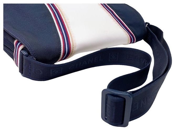 Borsa a tracolla Chanel Sport Navy White Blu navy - vista 8