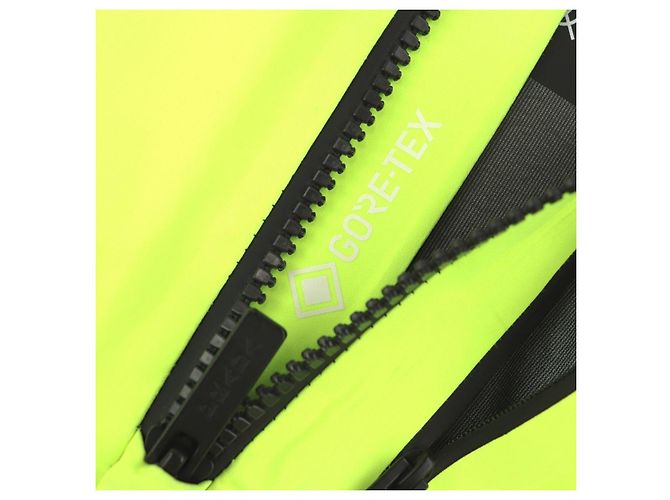 Giacca pullover a mezza zip in Gore-tex giallo fluorescente verde di Prada - vista 6