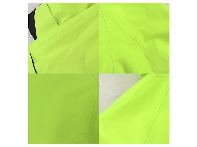 Giacca pullover a mezza zip in Gore-tex giallo fluorescente verde di Prada - vista 8
