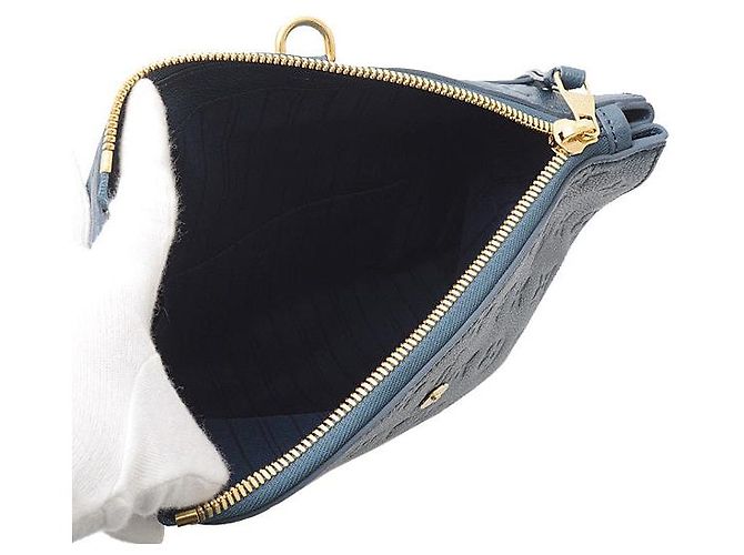 Clutch Louis Vuitton Monogram Empreinte Petillante M93427 Blu - vista 6