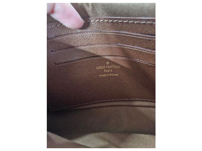 Borsa Ivy Wallet on Chain in Tela Marrone Louis Vuitton Rosso - vista 15