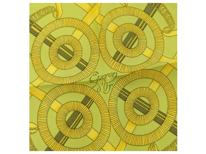 Hermès Seidengürtel mit Schal-Muster in Grün - Ansicht 3