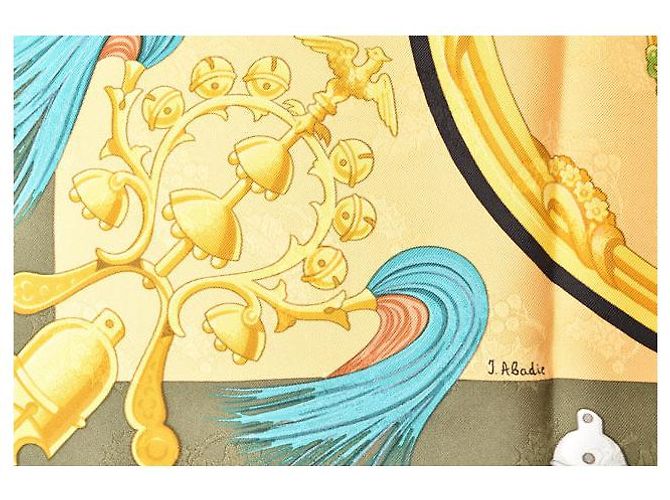 Foulard in seta Hermès Motivo Carrozza Oro/Verde D'oro Metallico - vista 5