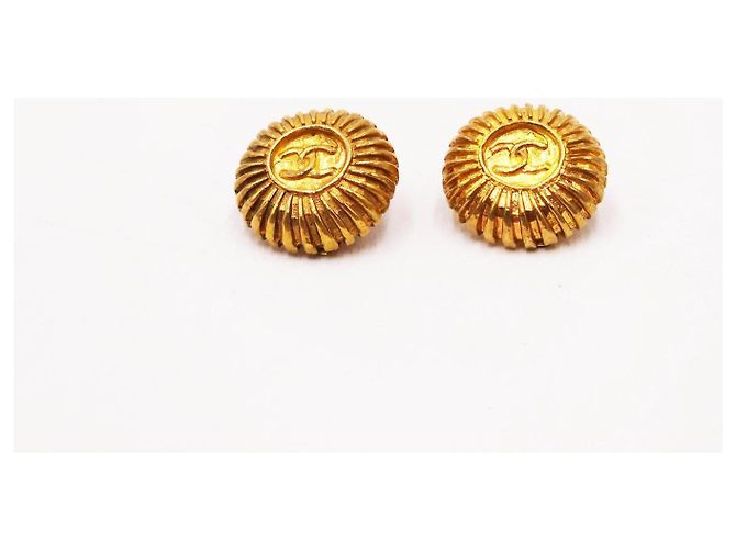Orecchini vintage CC Coco Mark di Chanel Gold hardware - vista 9