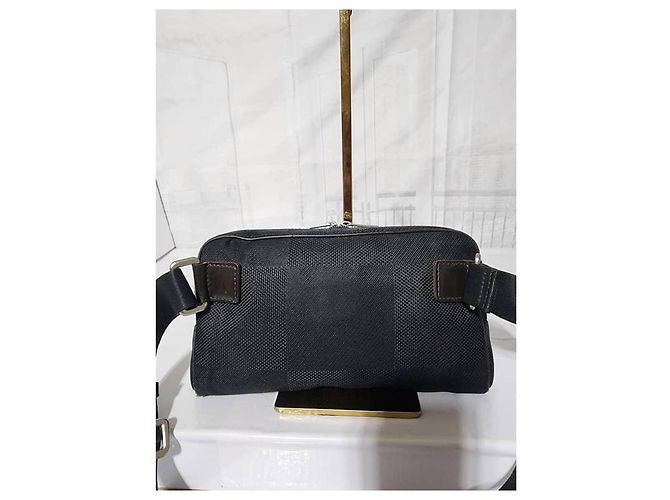 LOUIS VUITTON Marsupio Damier Geant Acrobat Nero - vista 2