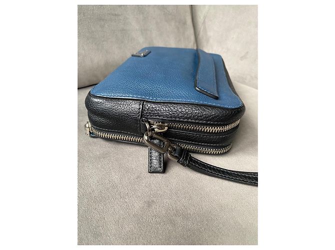 Pochette Prada in pelle nera e blu con zip Nero - vista 11