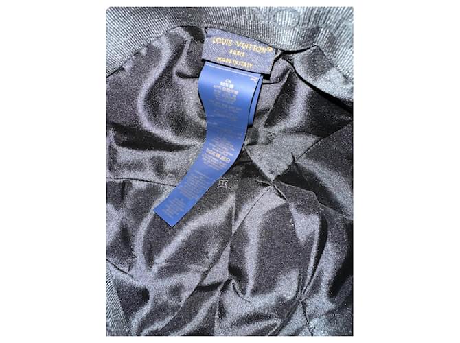 Louis Vuitton Gorros Negro - vista 4