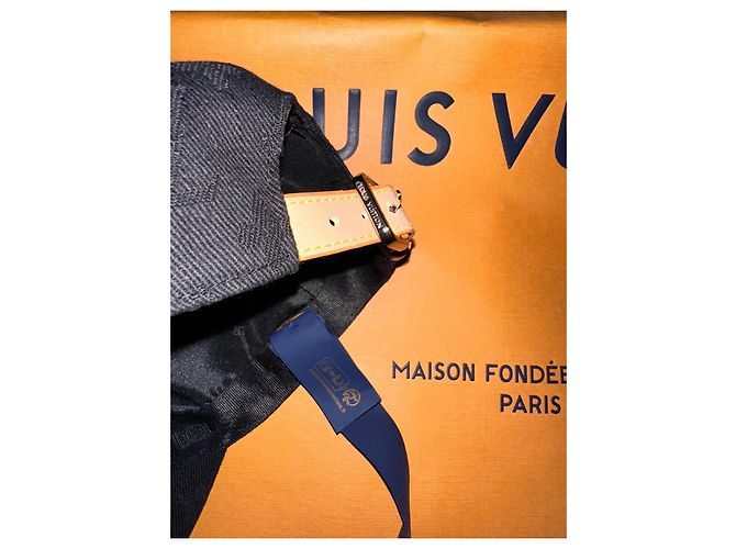 Louis Vuitton Gorros Negro - vista 7