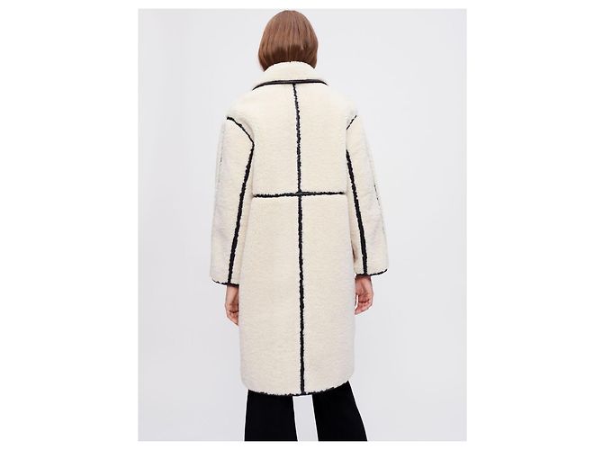 Cappotto in ecopelle di pecora e vinile Maje Nero Bianco - vista 3