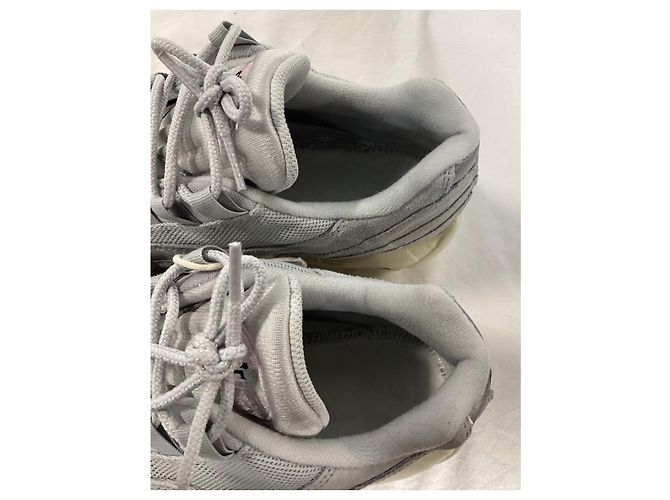 Sneakers Nike Air Max 95 Grigio Rosa in Camoscio Grigio - vista 15
