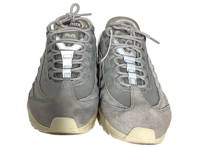Sneakers Nike Air Max 95 Grigio Rosa in Camoscio Grigio - vista 2