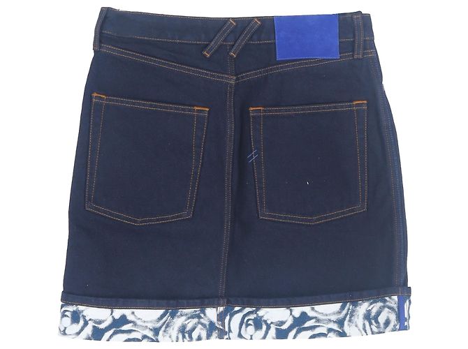Falda mini de mezclilla azul con estampado de Burberry - vista 2