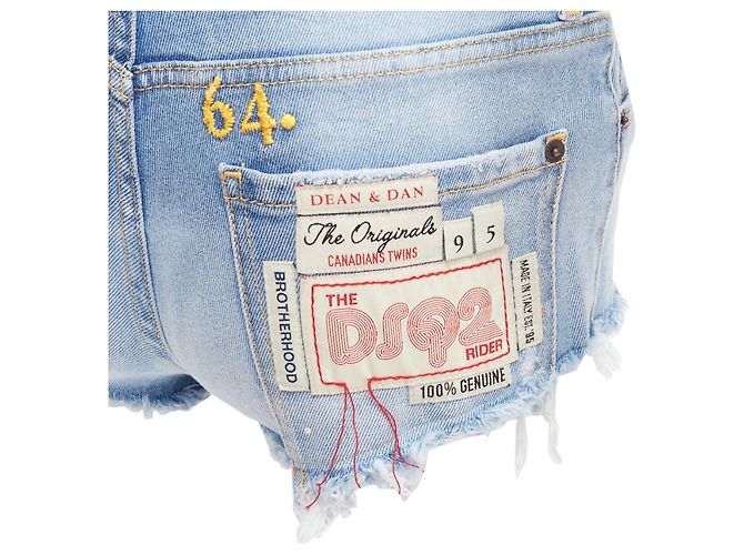 Dsquared2 Shorts corti sfilacciati con patch logo Dsquared - vista 2