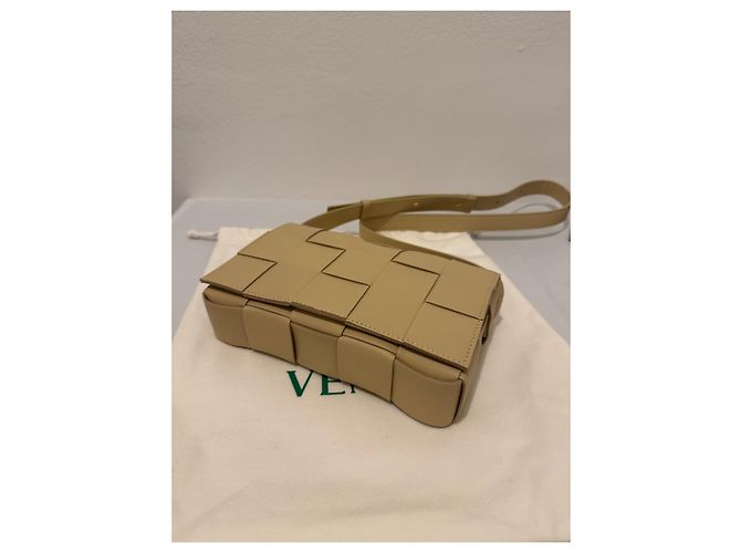 Borsa Bottega Veneta Cassette in pelle beige - vista 2
