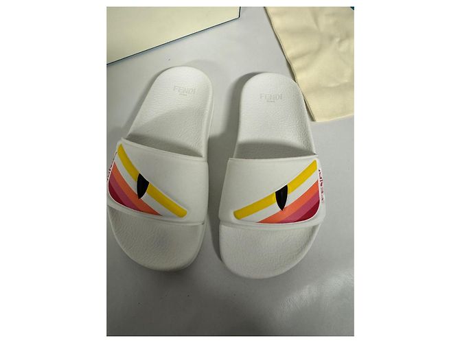 Fendi Kindersandalen Weiß aus Gummi Größe 29 - Ansicht 3